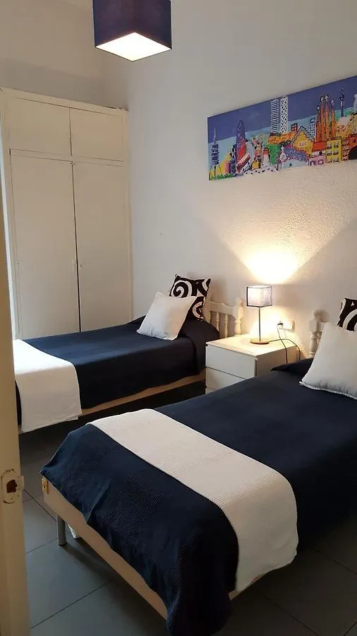 Ella Hostel Boqueria Barselona Konukevi