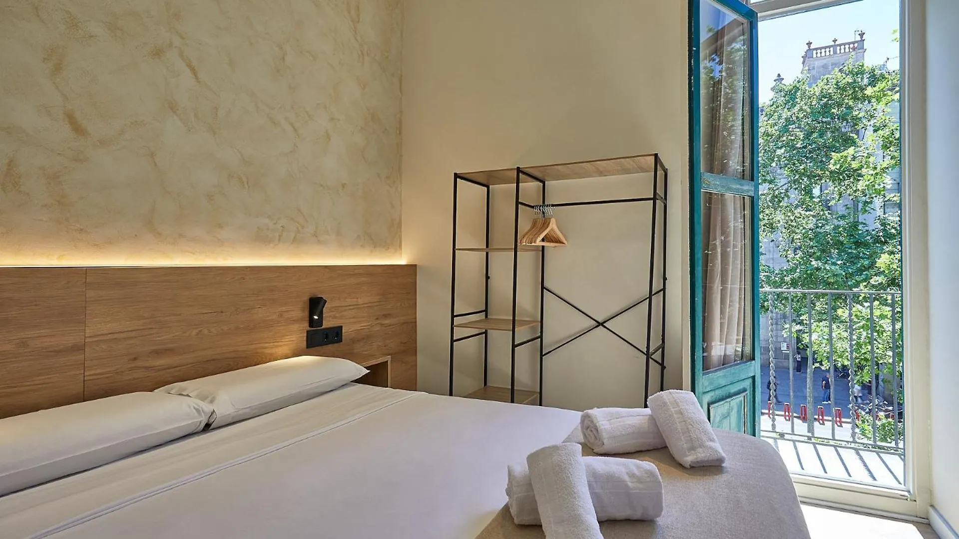 ** Гостевой дом Ella Hostel Boqueria Барселона Испания