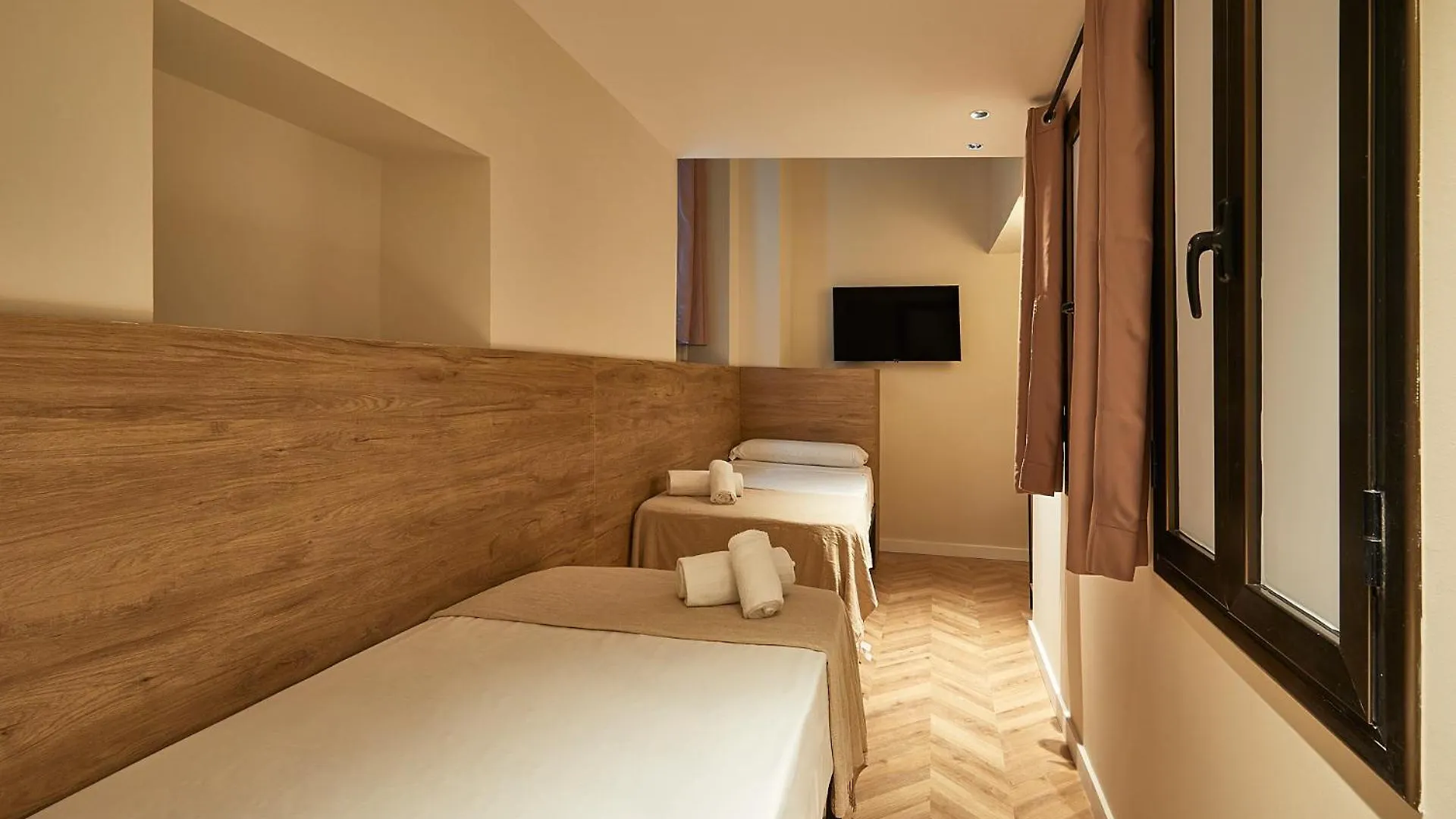 Ella Hostel Boqueria Барселона Гостевой дом