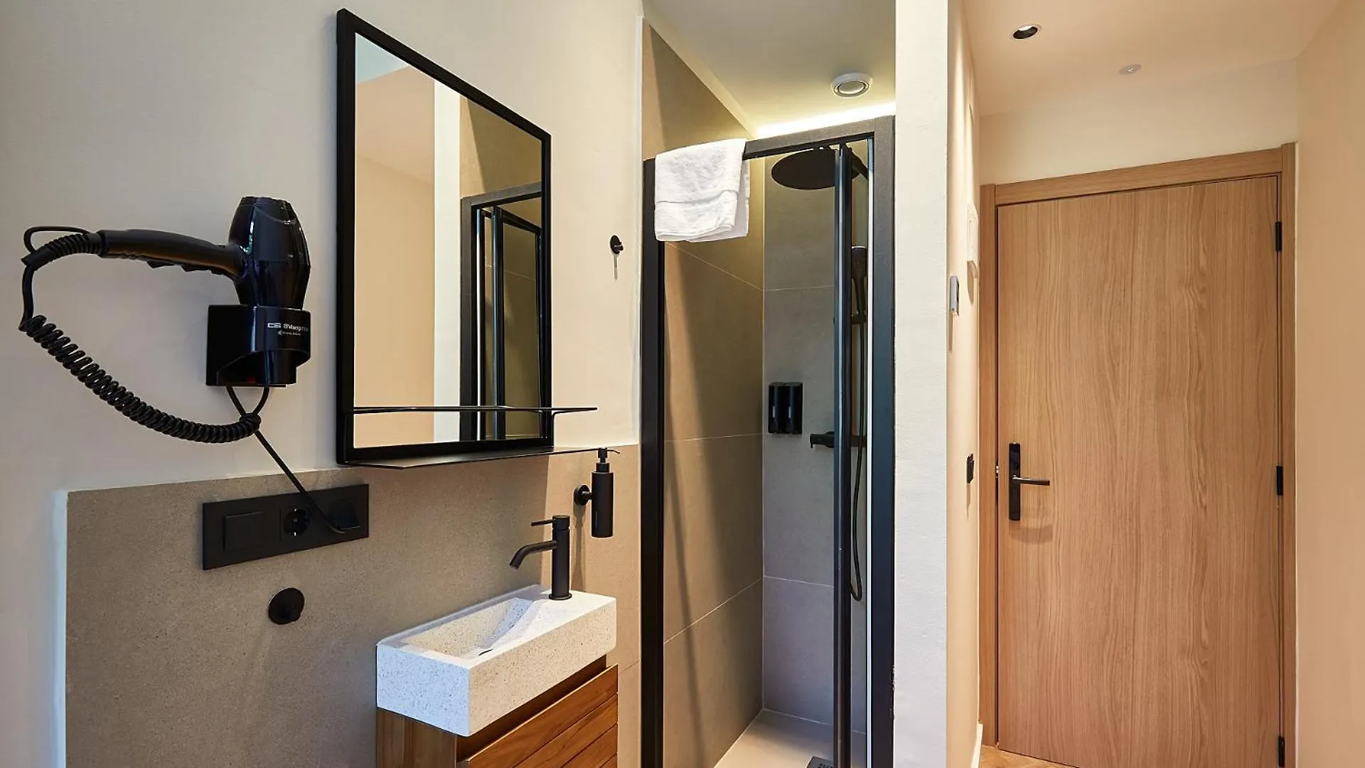 Ella Hostel Boqueria Барселона 2*,  Испания