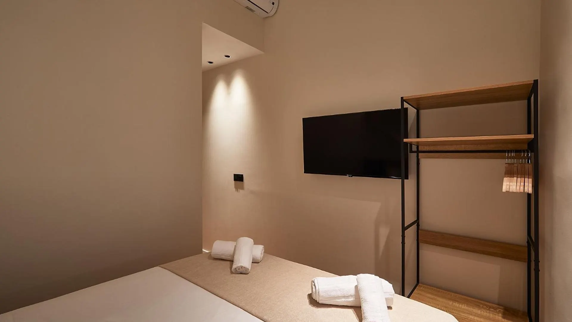 ברצלונה Ella Hostel Boqueria 2*,